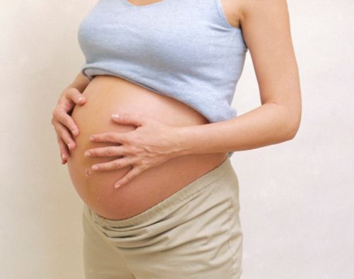 怀孕后裤子穿不上了,怀孕了裤底淡黄色正常吗