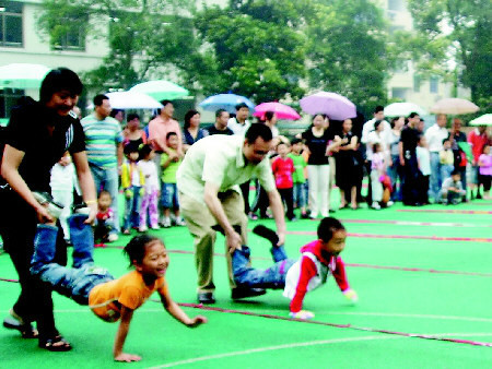 幼儿区域游戏活动观察记录表大班,幼儿园大班超市区域游戏步骤