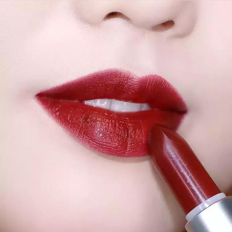 香奈儿与ysl口红色号对比,比香奈儿高端的口红