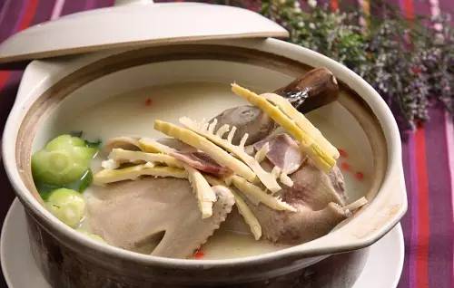 “我太难了！”今天没有一只鸭子能活着走出广西