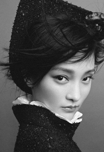 周迅最近老了多少,周迅也老了