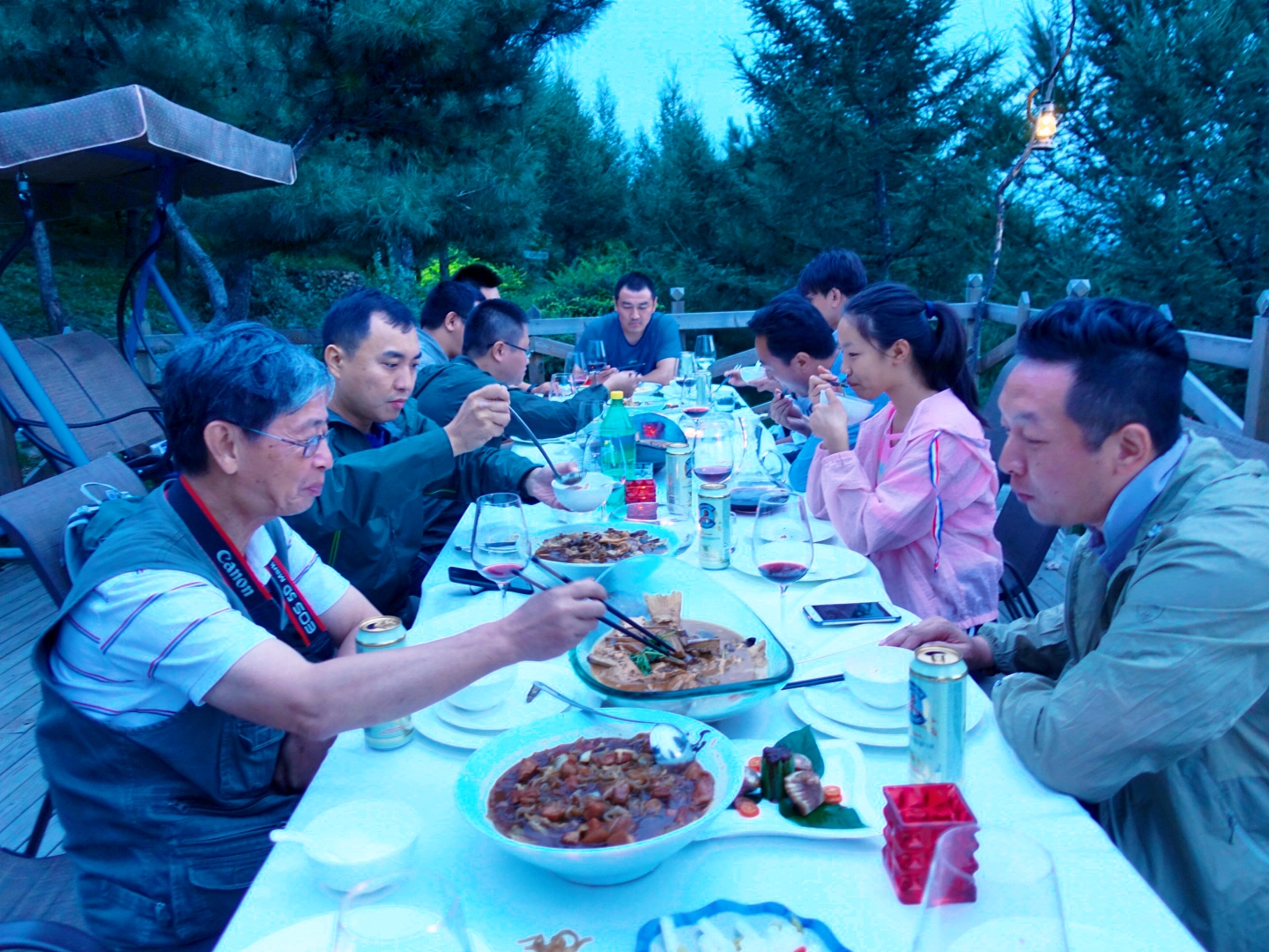 大森林里的小木屋秋雨后美成让人窒息云海小木屋离北京120公里