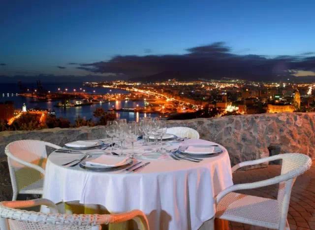 西班牙宫殿风景酒店,亚洲唯一的城堡酒店