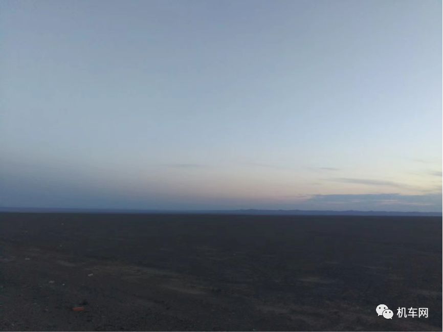 骑自行车穿越罗布泊路线,trk502骑行视频第一视角