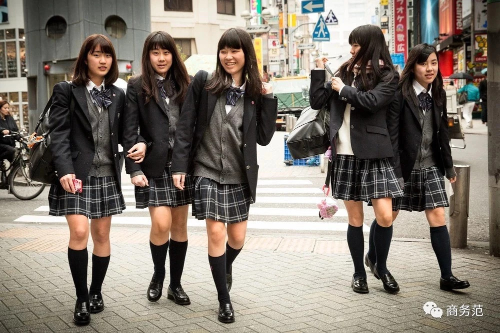 杭州小学校服报价,杭州小学校服1000块