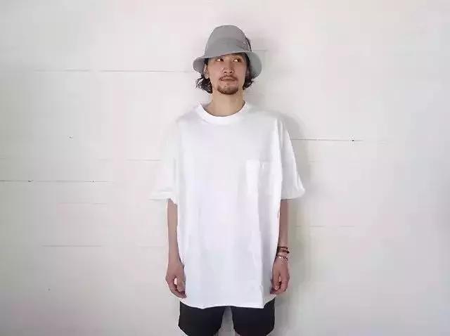 已经开始穿秋装,又到了该买卫衣的季节了