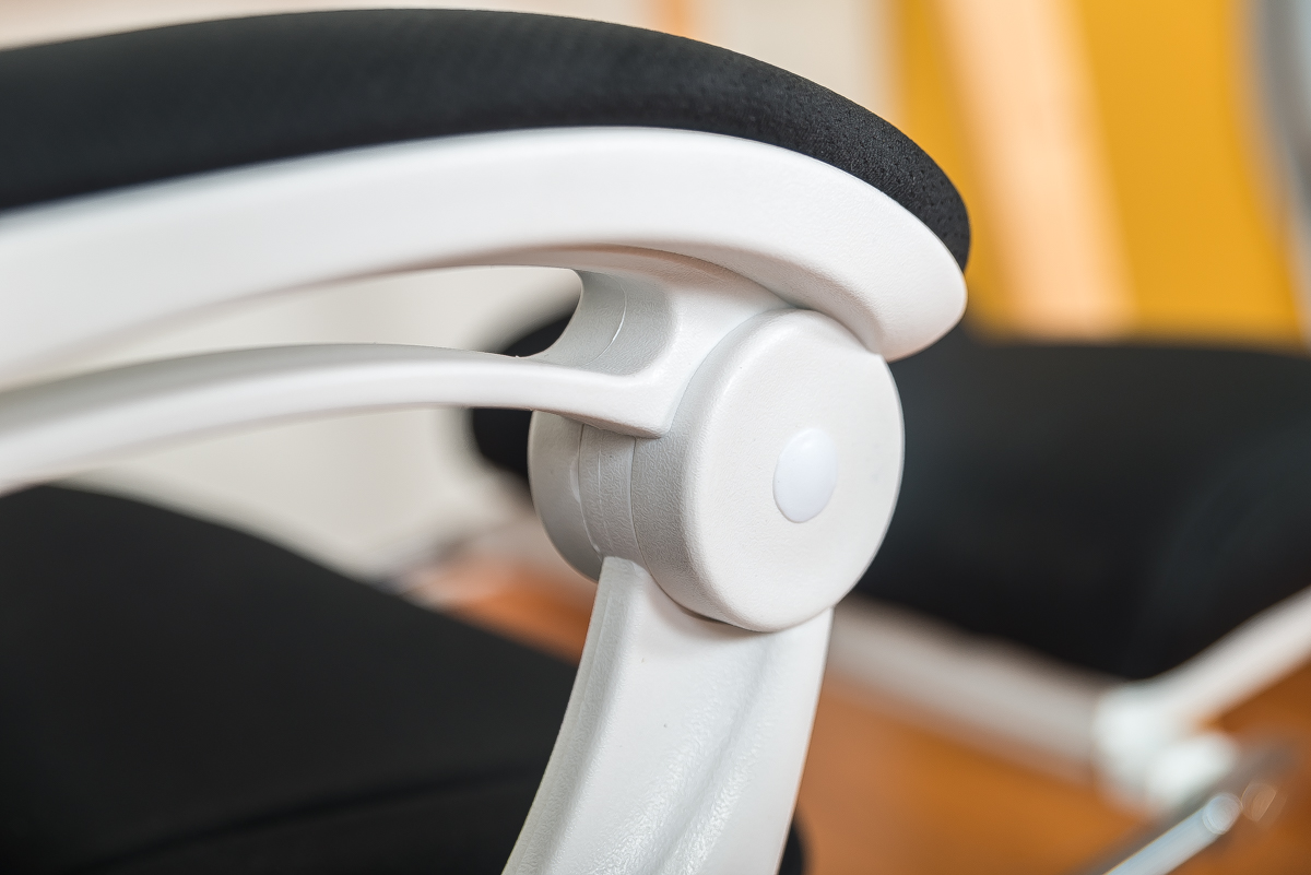 电脑椅评测黑白配,黑白调电脑椅轻灵款真实坐感