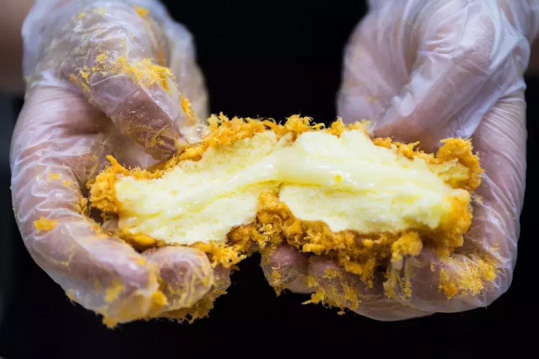 解放碑鲍师傅小贝,鲍师傅肉松小贝解放碑店