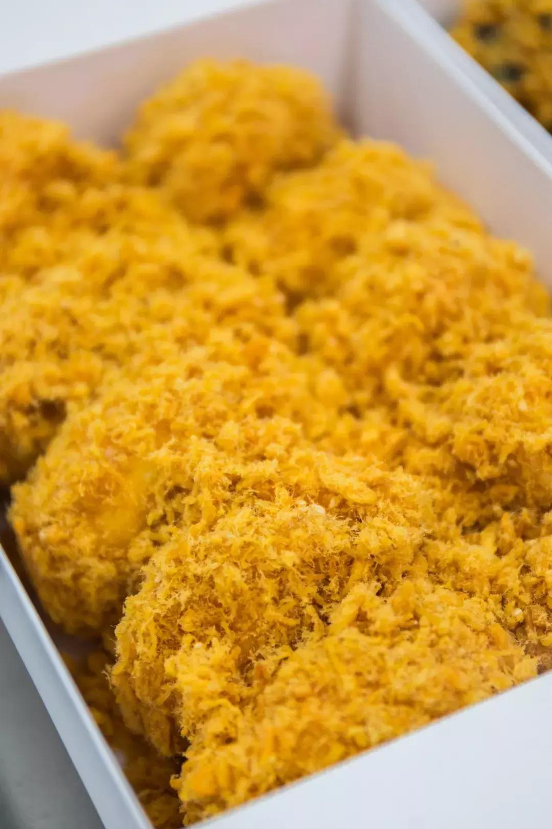 解放碑鲍师傅小贝,鲍师傅肉松小贝解放碑店