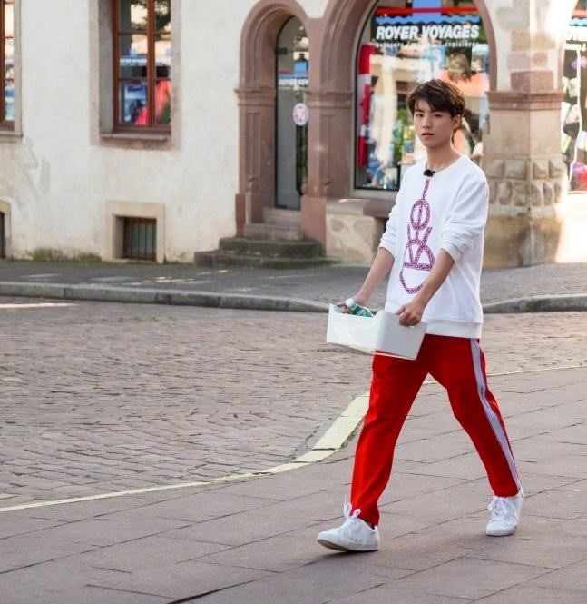 跟着王俊凯学护肤,跟着小凯学穿搭