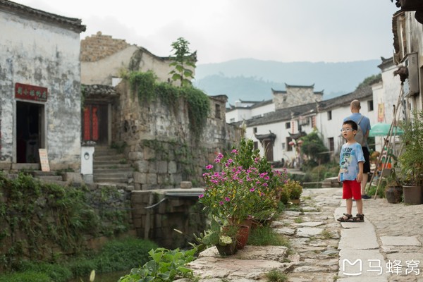 六小爷,六小爷唱的歌