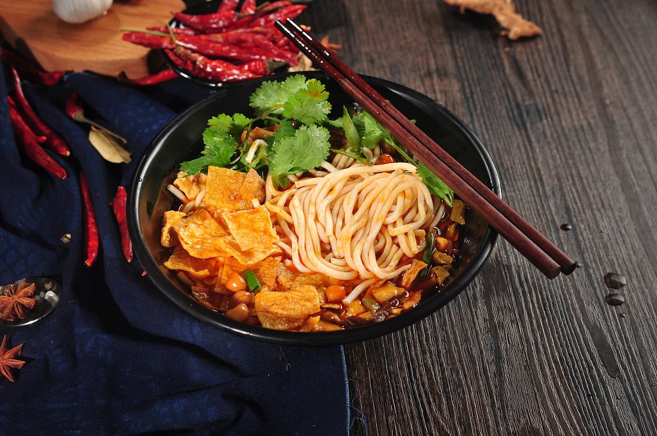 柳州螺蛳粉里边有螺蛳吗,柳州螺蛳粉里究竟有没有螺蛳