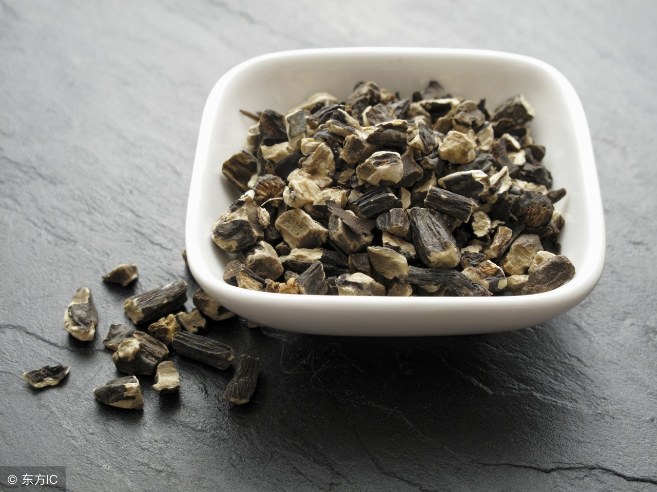 立秋后，宝宝瘙痒难耐，不要慌，此草煮水抹身上，消除湿疹不反复