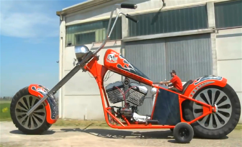 一米高的台阶摩托车怎么下去,一辆摩托车往上开