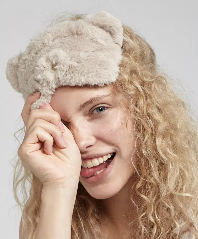 熬夜追剧如何拯救黑眼圈？这4样好物比护肤品还管用！