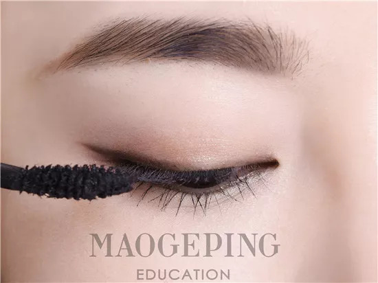 日常简单又好看的妆容应该怎么画,超简单的妆步骤