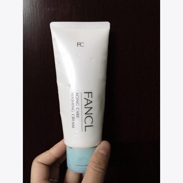 哪一种牌子的洗面奶适合女生,洗面奶排行榜好用的洗面奶推荐