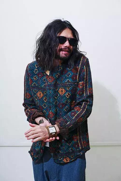 自来卷能不能剪出好看的发型,自来卷适合的发型编发