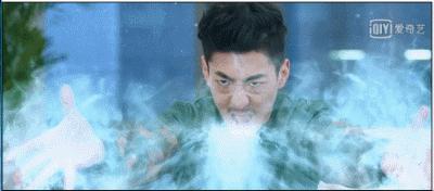 特效炸裂的机甲电影,炫酷的特效精彩的剧情