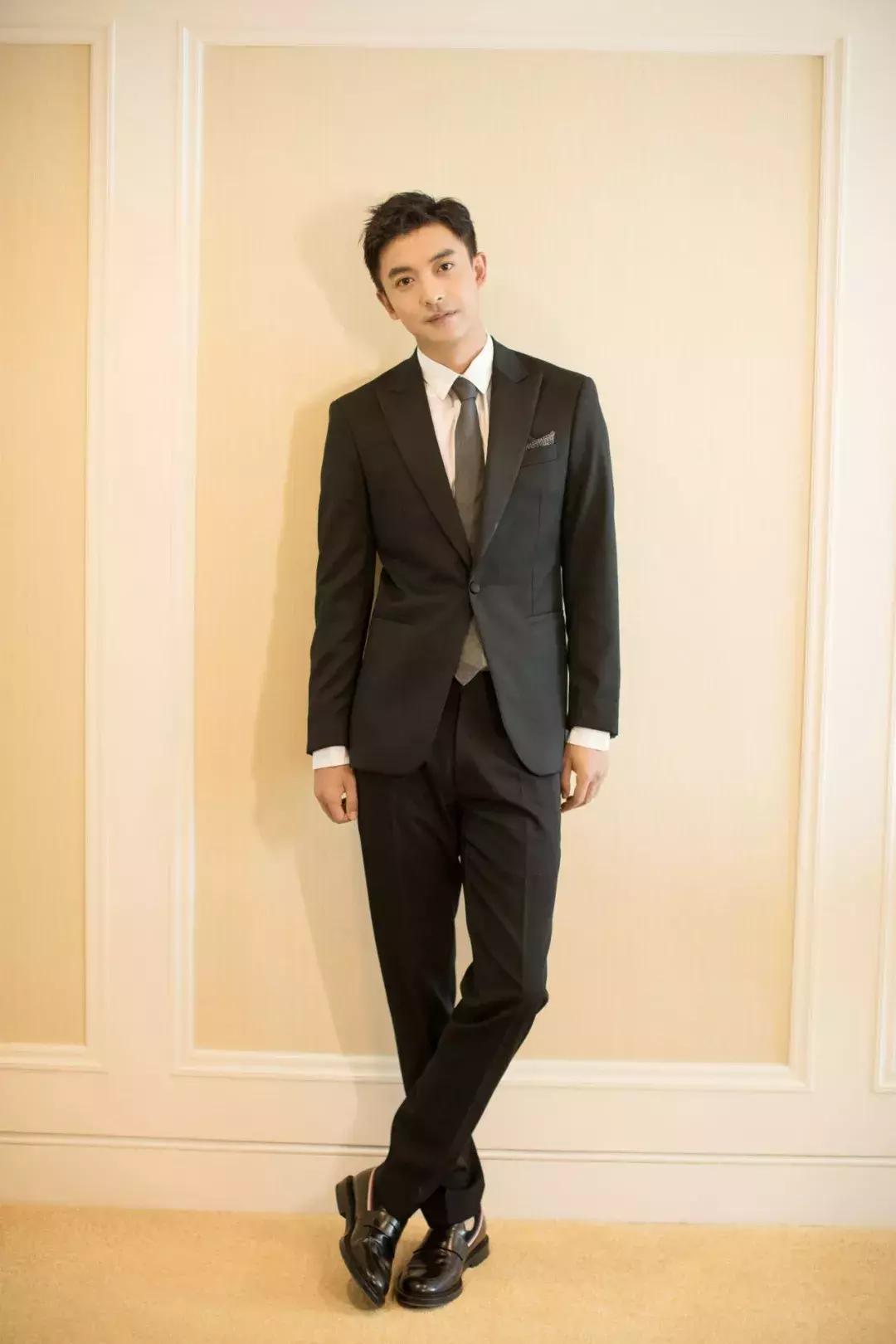 叔的成功叔的帅，叔得有这4双鞋