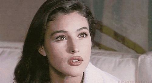 她是全球公认的最性感女神，“裸露”却不情色的人间*物尤**！