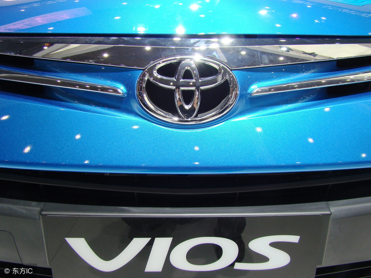 13年迈腾1.8t豪华版现在值得买吗,17年迈腾1.8t豪华版二手车多少钱