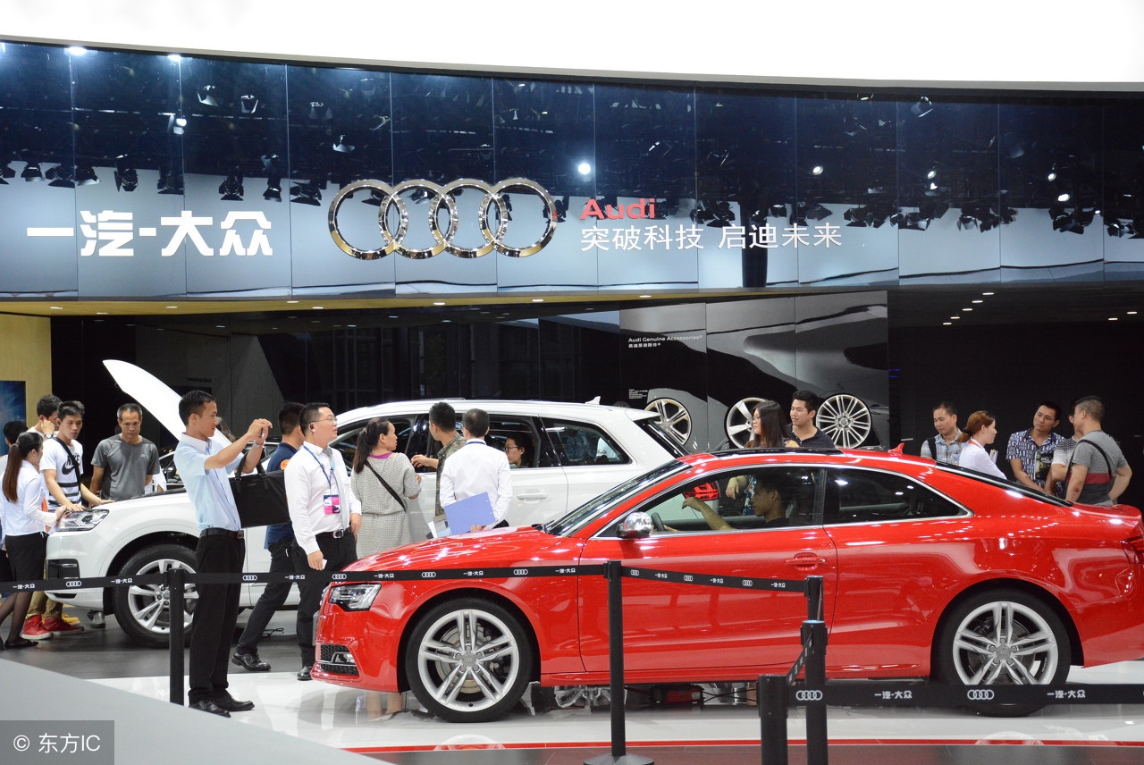 13年迈腾1.8t豪华版现在值得买吗,17年迈腾1.8t豪华版二手车多少钱