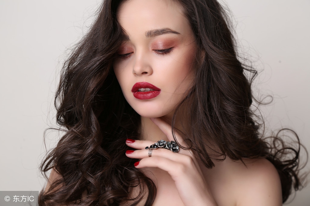 又想换发型这些发型让你美到惊艳,分享各种发型变美干货