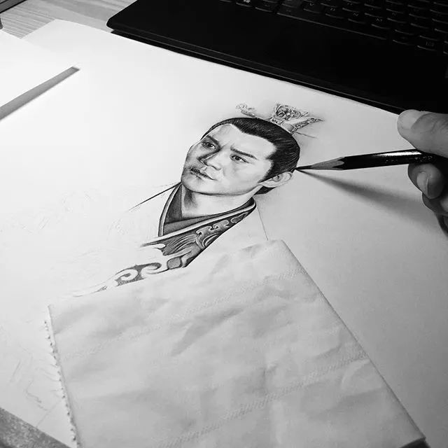 怎么画人物才更难更好看呢,如何画好一个人物的神韵