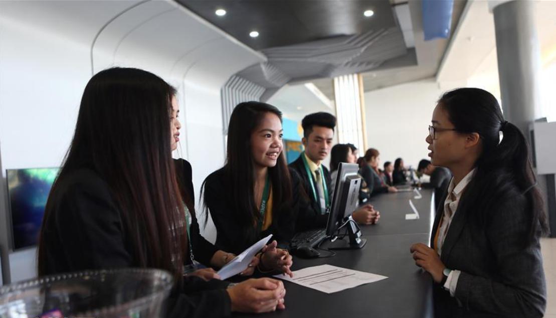 菲律宾工作的真实生活,在菲律宾工作上什么课