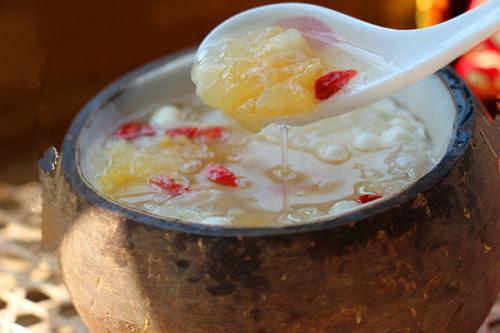 鲜银耳怎么吃防止中毒症状,吃银耳中毒有生命危险吗