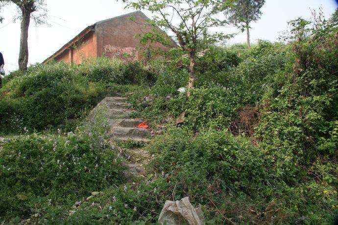 武当山下面的小镇是哪个,武当山的一个小镇