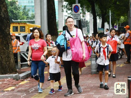 教育局校长开学第一课,学校校长热议开学第一课