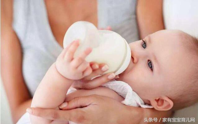 宝宝打嗝怎么办快速止嗝手法,宝宝一直打嗝怎么办快速止嗝