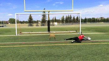 教你学踢球,学踢足球飞球