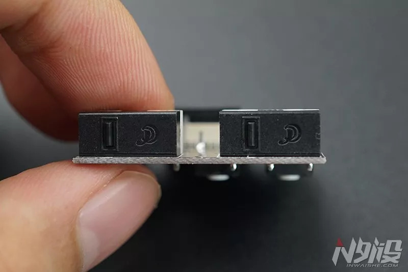 雷蛇曼巴眼镜蛇无线版用什么微动,雷蛇曼巴眼镜蛇无线版鼠标掉帧