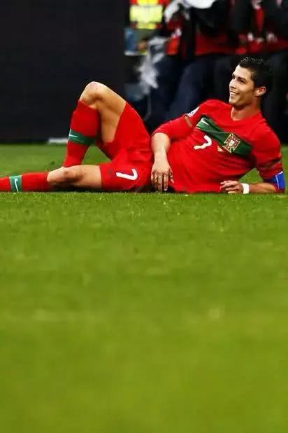 致敬C罗，从稚嫩走向成熟