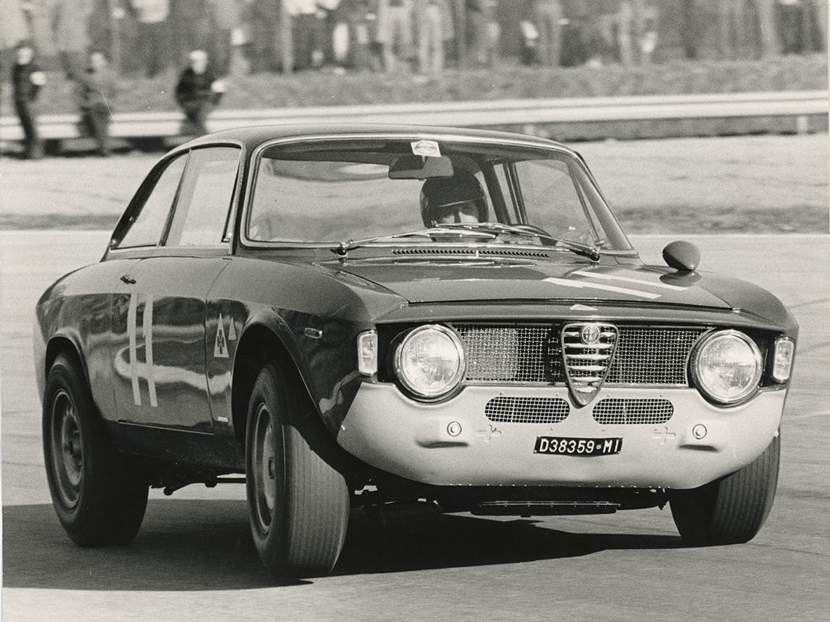 比法拉利兰博基尼还好的跑车,法拉利和兰博基尼的顶级超跑