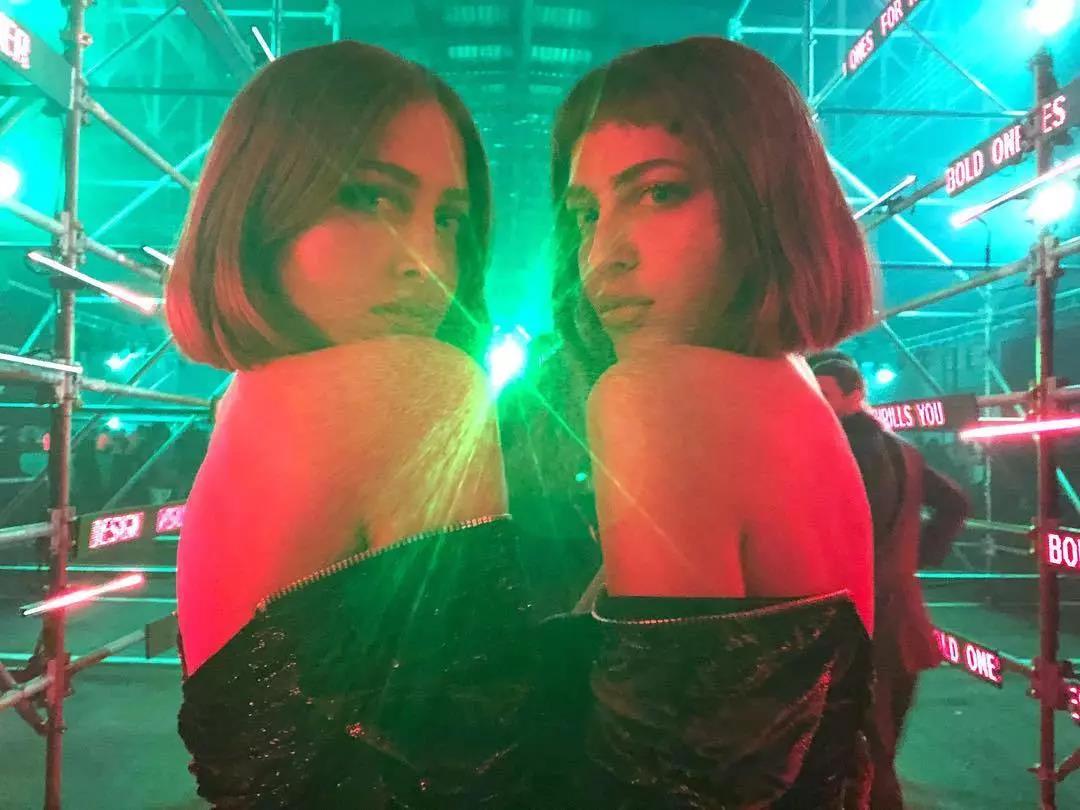 穿个衣服就暴露了真假姐妹情，是要逼我裸奔见闺蜜吗？