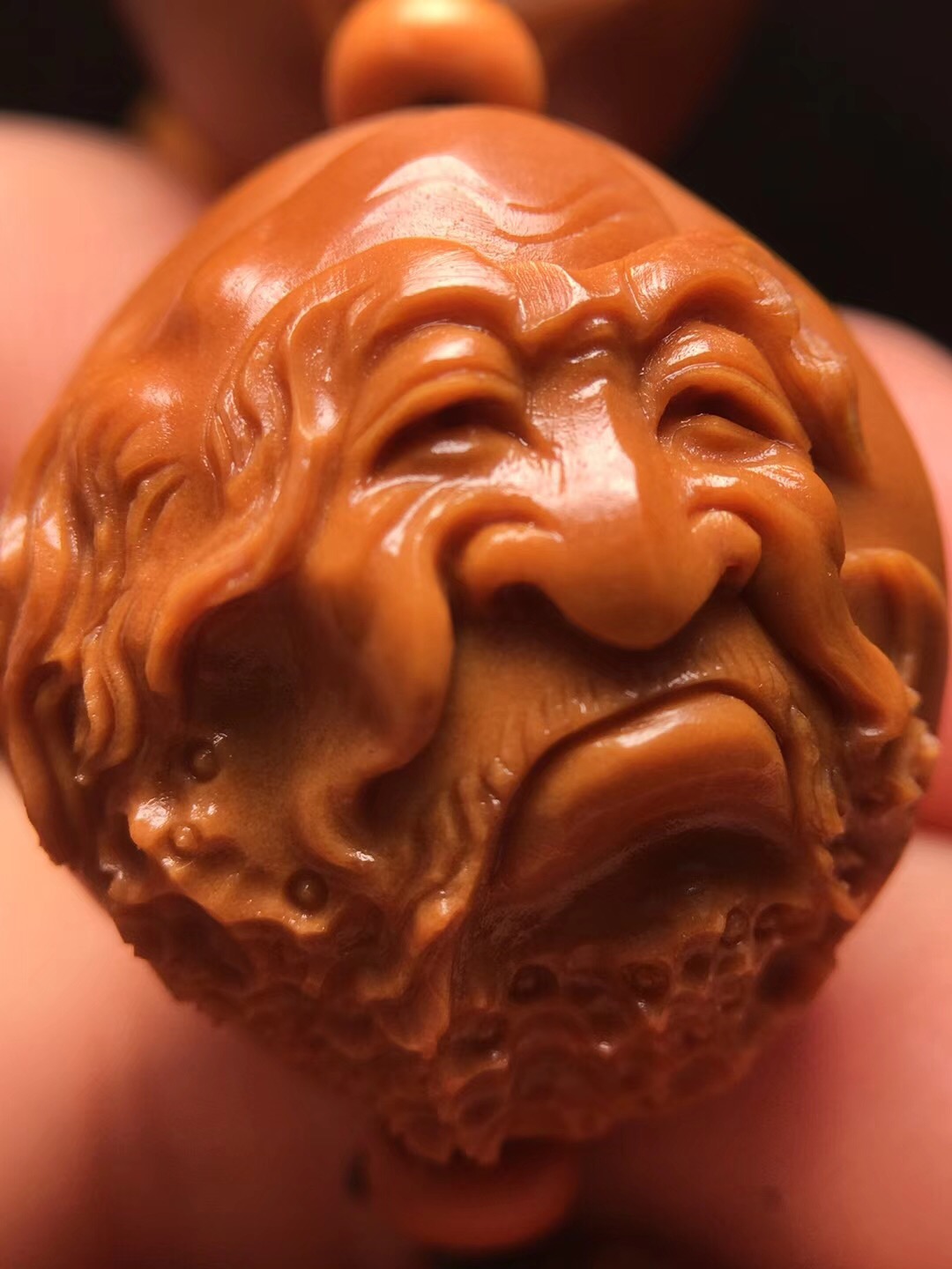 颐缘轩精品橄榄核雕,精品手工橄榄核雕