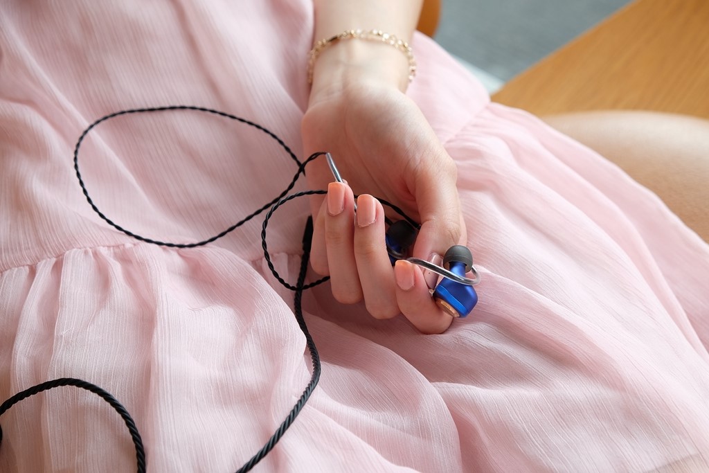 tfz锦瑟香也king耳机评测,锦瑟香也tfzno.3耳机黑金版测评