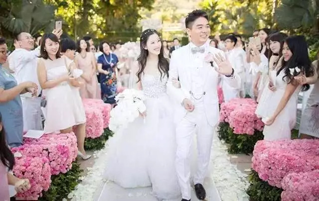 如何评价章泽天的,章泽天到底有多清醒