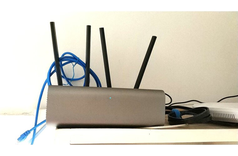 小米路由器pro和ac2100,小米路由器pro和ax6000