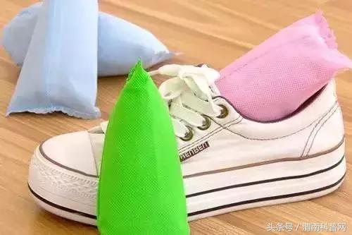 鞋子穿得脚臭有什么办法除臭,新鞋子穿几天鞋子臭脚臭怎么办