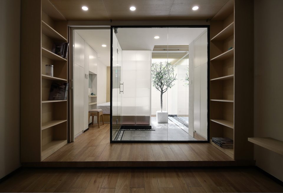 猫屋和主人屋一个房间,一只猫咪6平米玻璃猫屋设计