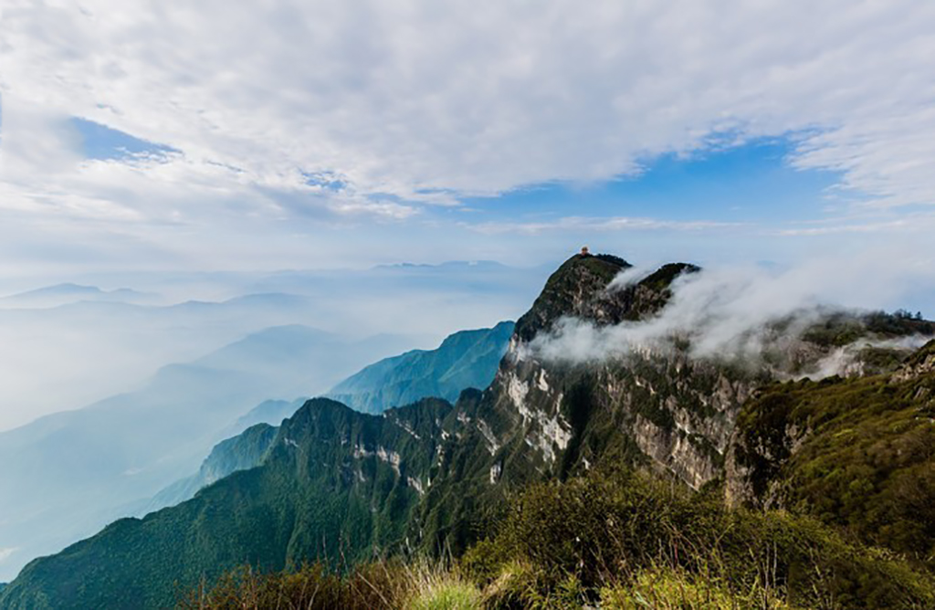 乐山峨眉山周边游,乐山到峨眉山金顶一日游怎么安排