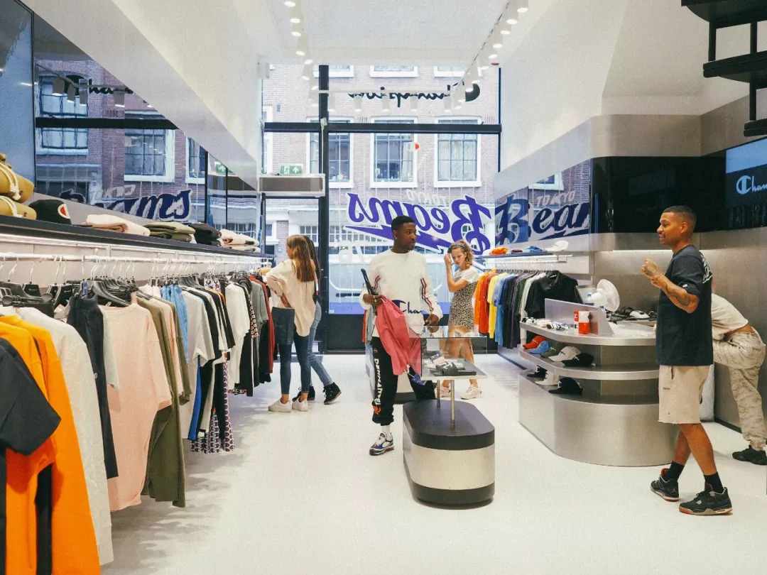 荷兰旅游购物推荐,逛荷兰奢侈品折扣店