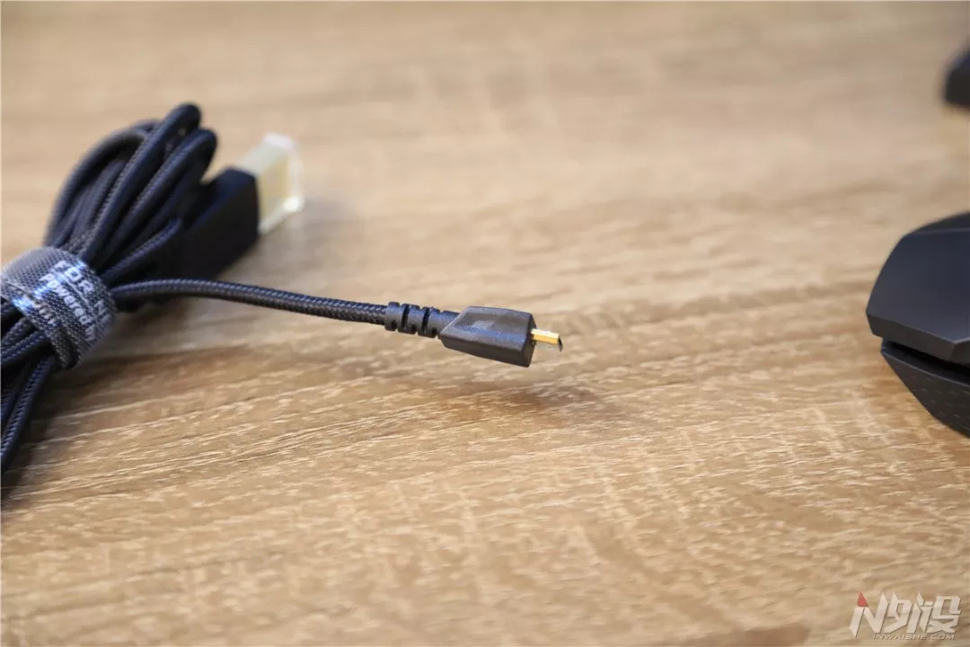 雷柏vt960双模鼠标评测,雷柏鼠标vt950滚轮有问题