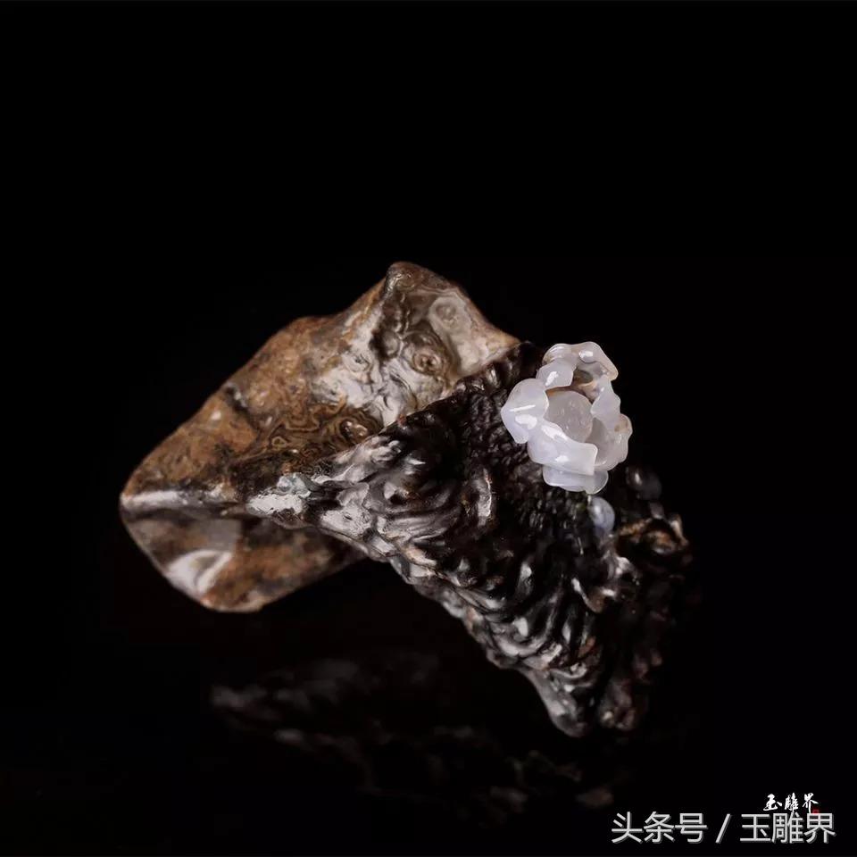 杂质被玉雕师用活，作品活了