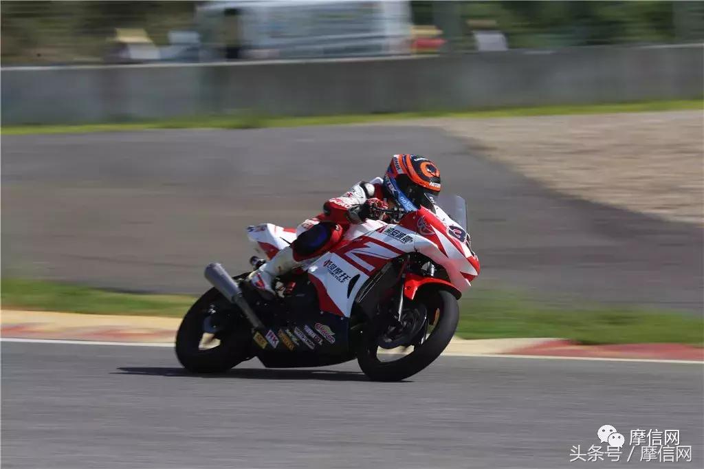 再创佳绩！新感觉自主双缸250CC赛车征战CRRC（贵阳站）